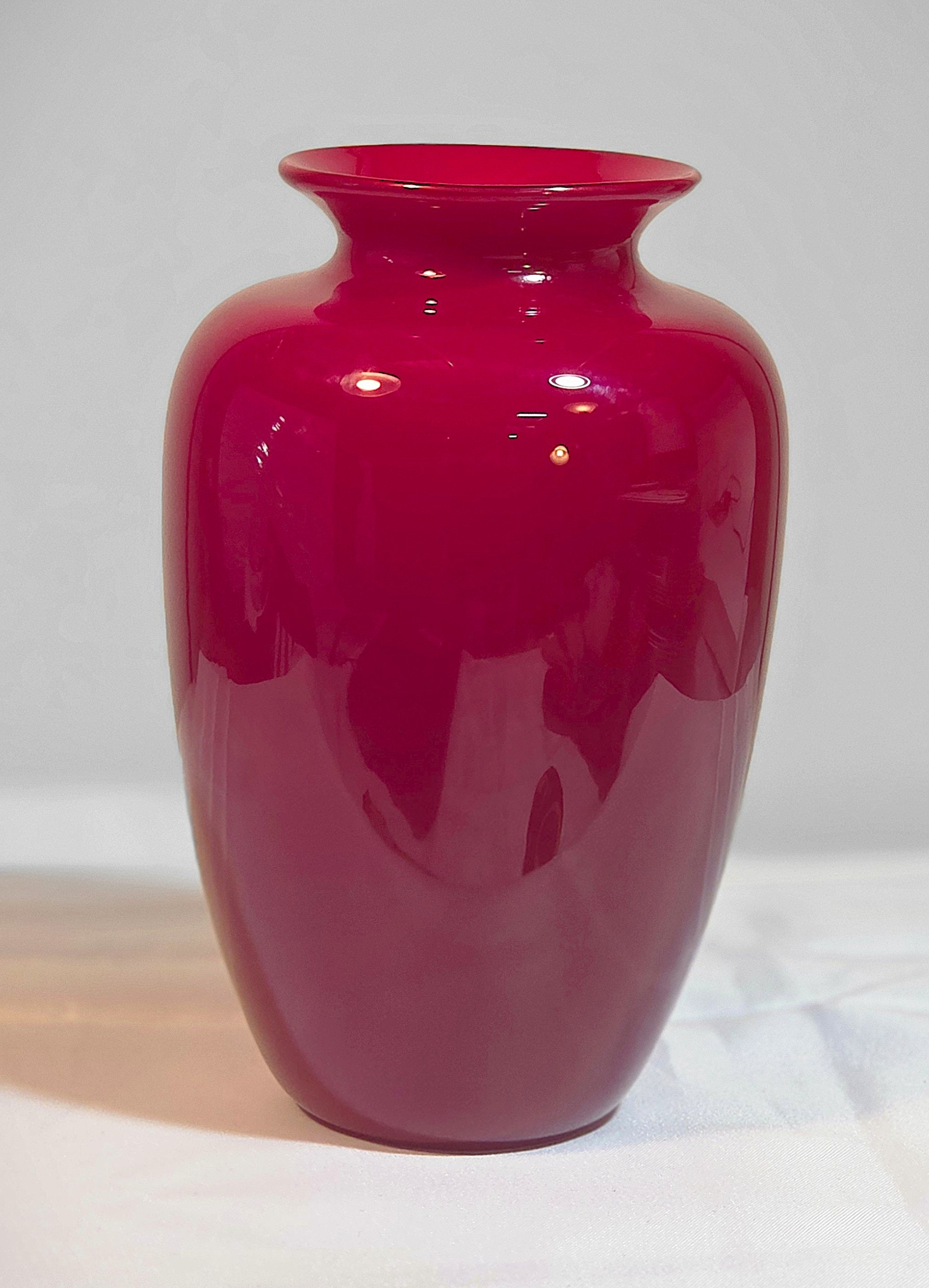 Donald Carlson Signed Art Glass Vase Cherry Red 6.5″ Hand Blown Numbered Studio