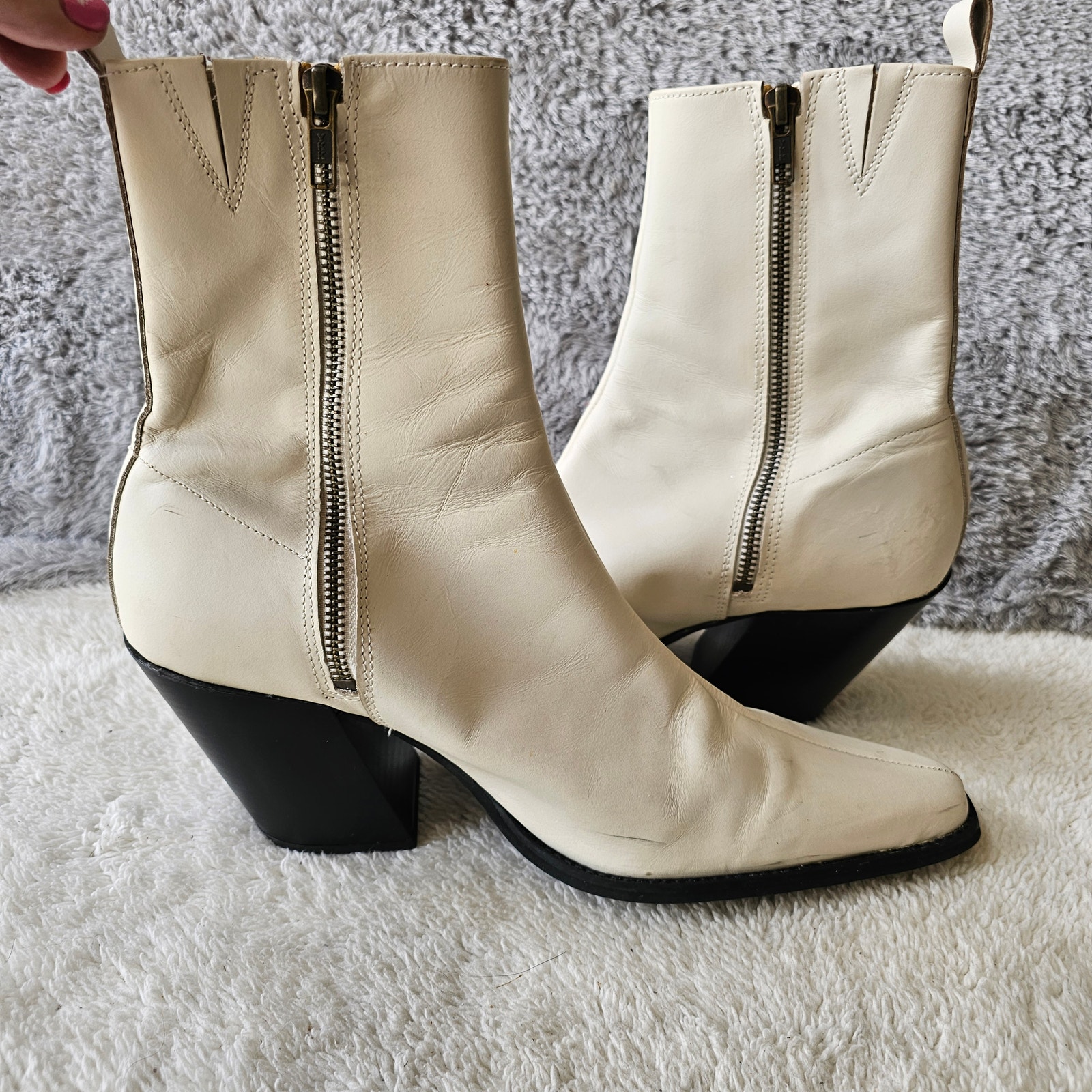 Asos Damen Leder abgewinkelter Absatz Chelsea Stiefelette Größe 10 weiß seitlicher Reißverschluss - Bild 5 von 9
