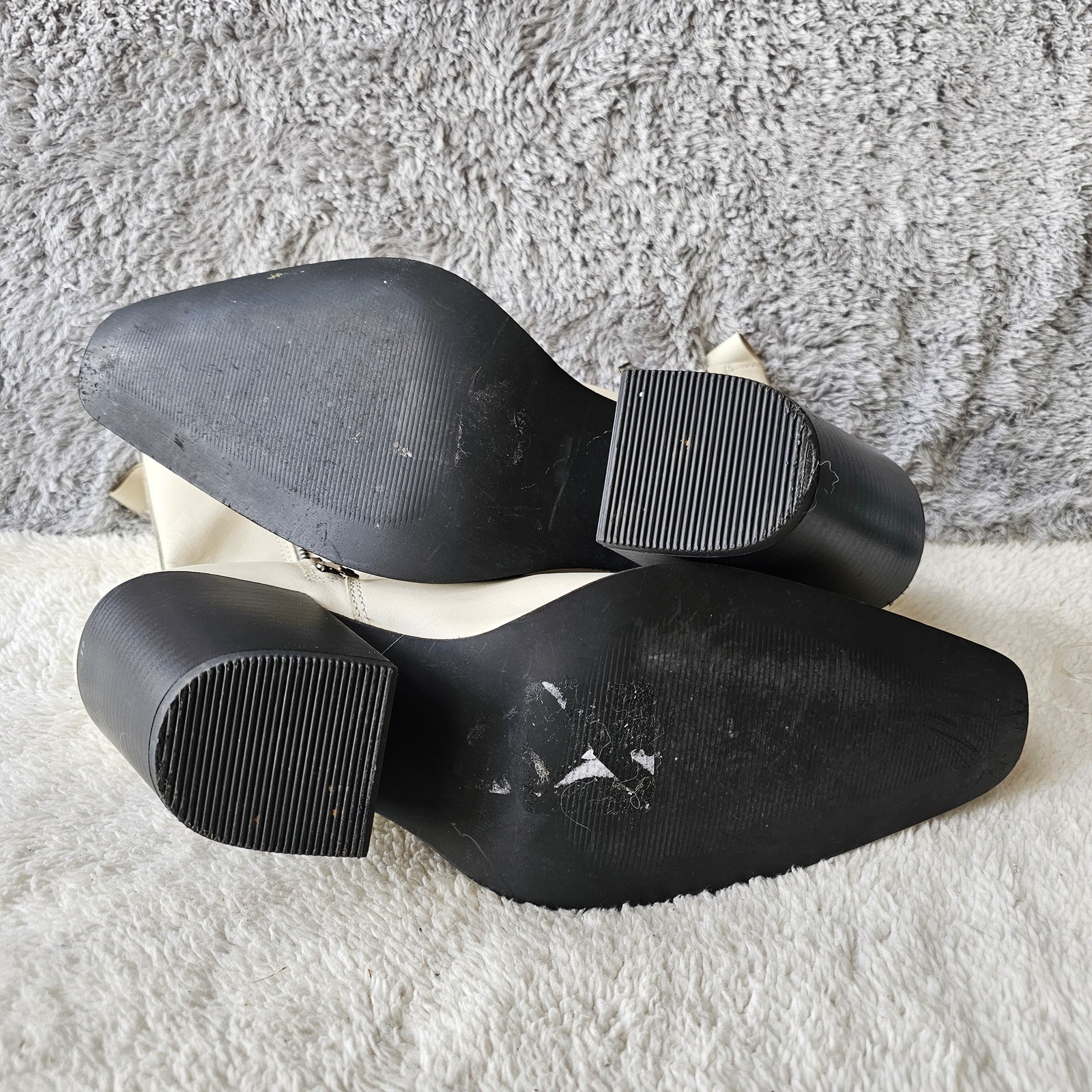 Asos Damen Leder abgewinkelter Absatz Chelsea Stiefelette Größe 10 weiß seitlicher Reißverschluss - Bild 7 von 9