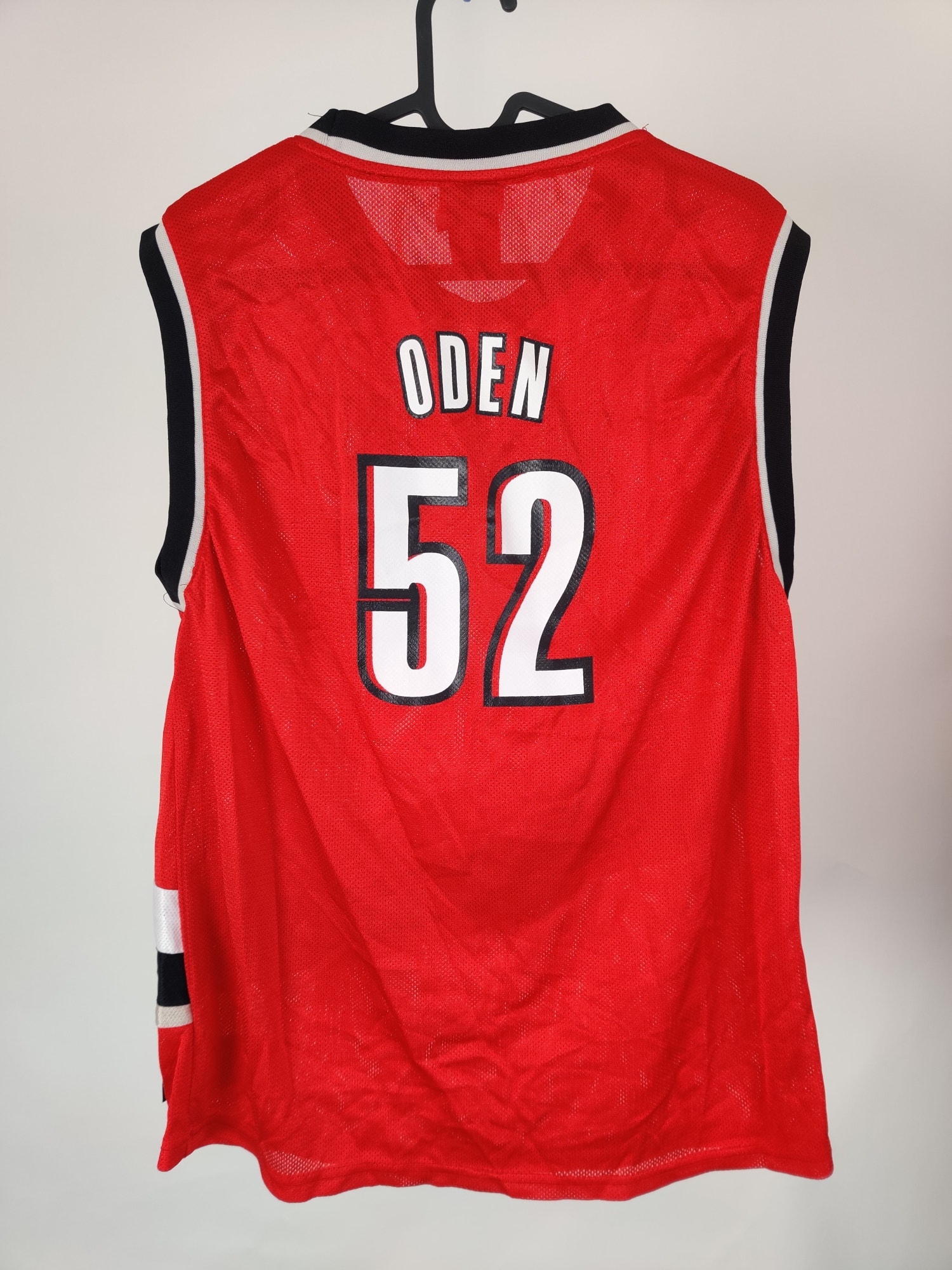 (V) Adidas NBA Portland Trail Blazers Youth jersey players Oden #52 sz XL  - Picture 10 of 11