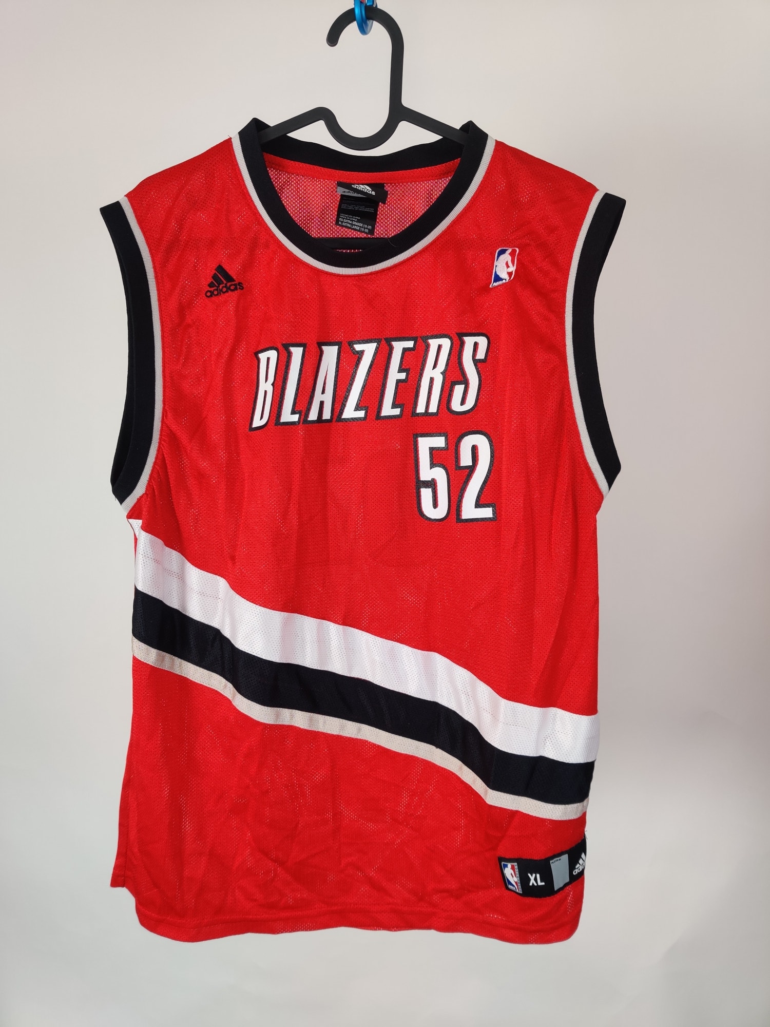 (V) Adidas NBA Portland Trail Blazers Youth jersey players Oden #52 sz XL  - Picture 1 of 11