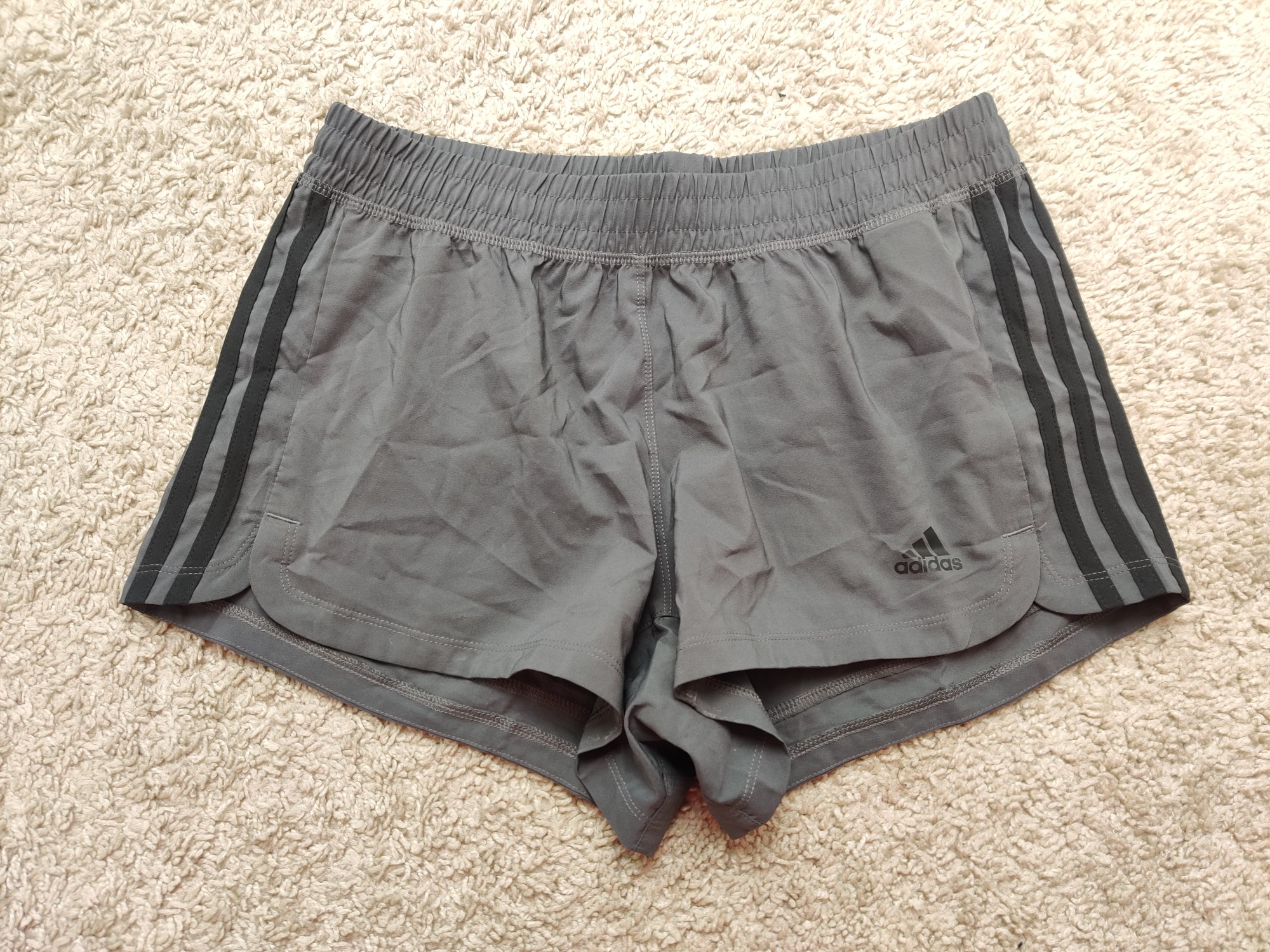(V) Adidas Climalite Women short sport running hiking gym gray sz S  - Picture 1 of 7