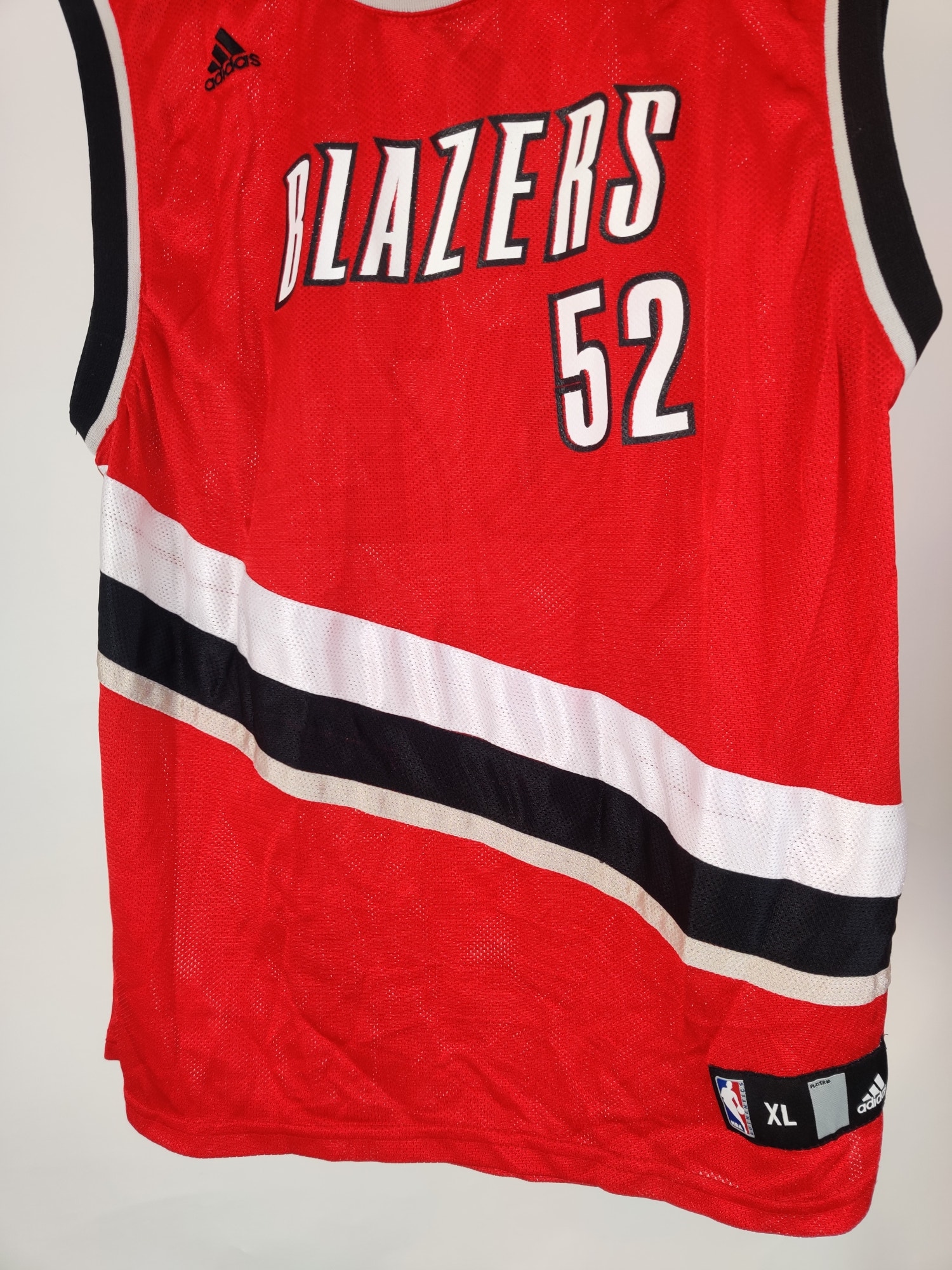 (V) Adidas NBA Portland Trail Blazers Youth jersey players Oden #52 sz XL  - Picture 7 of 11