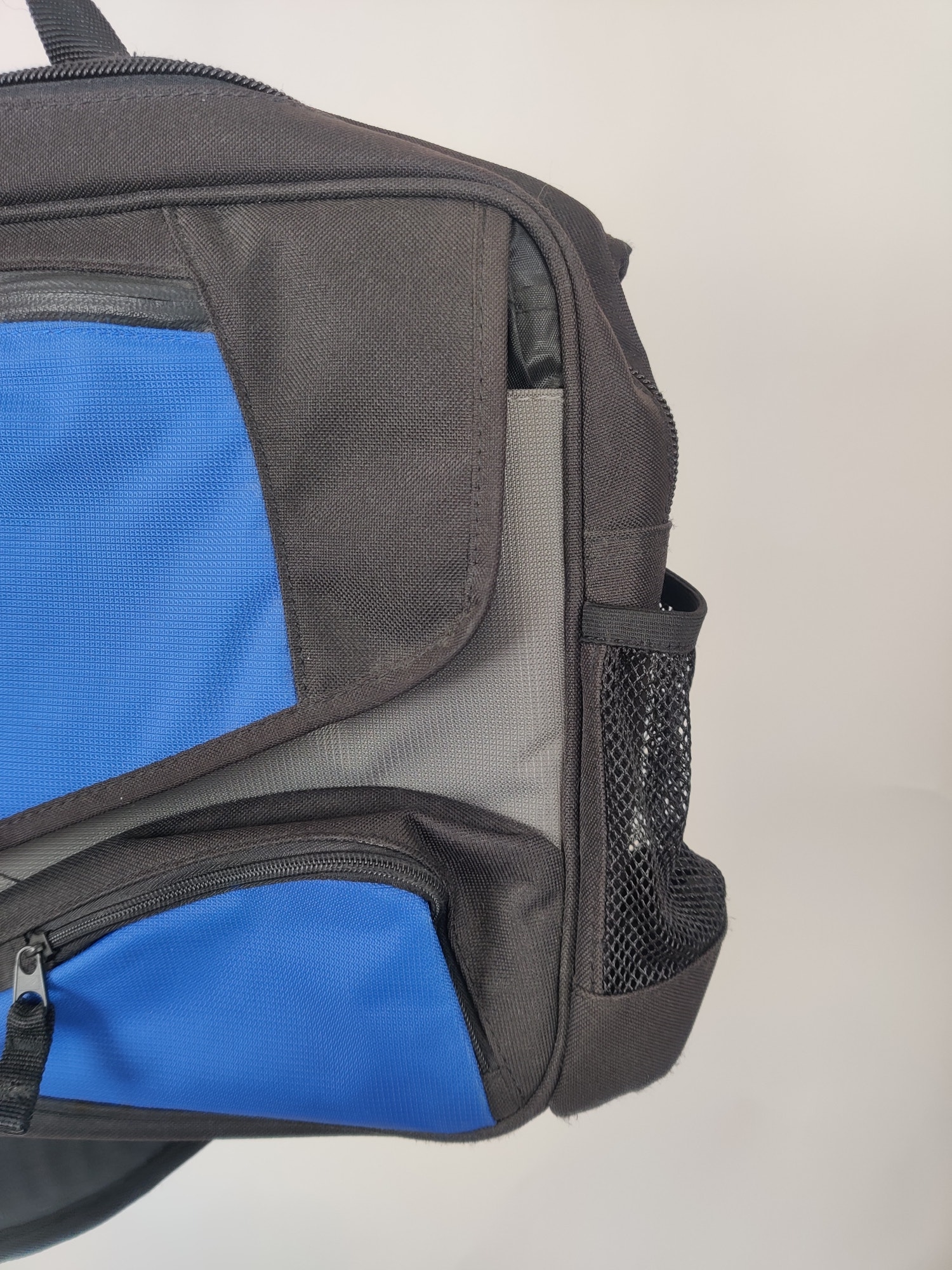 ノグラム ガビ クロスバッグ 7336671EL071000 V) RARE Ogio HDR messenger bag shoulder bag w/ laptop sleeve