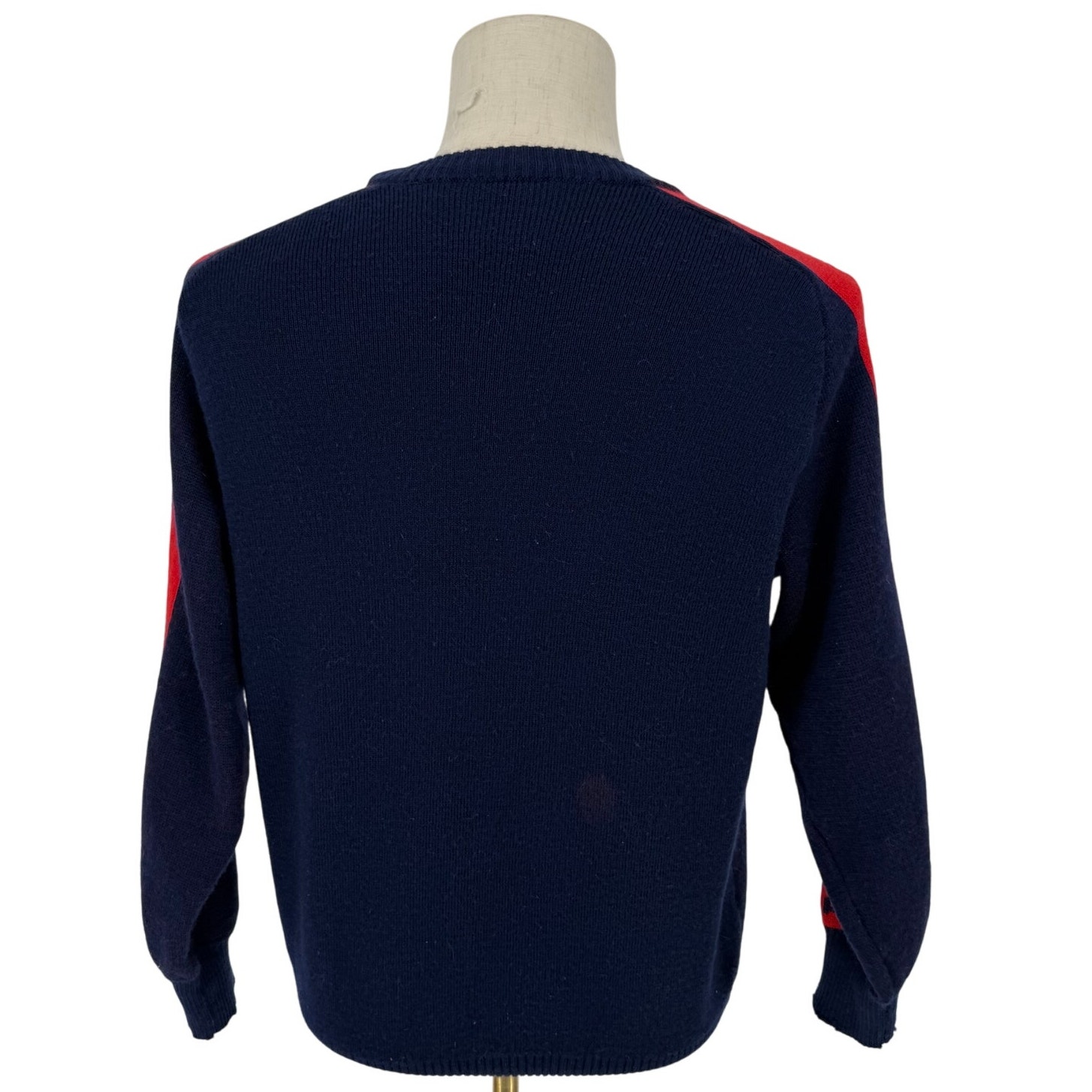 Vintage 1980s Pure Wool Sweater Kangaroo Skiing Knit Fits Men S-M or Women M-L - Picture 3 of 9