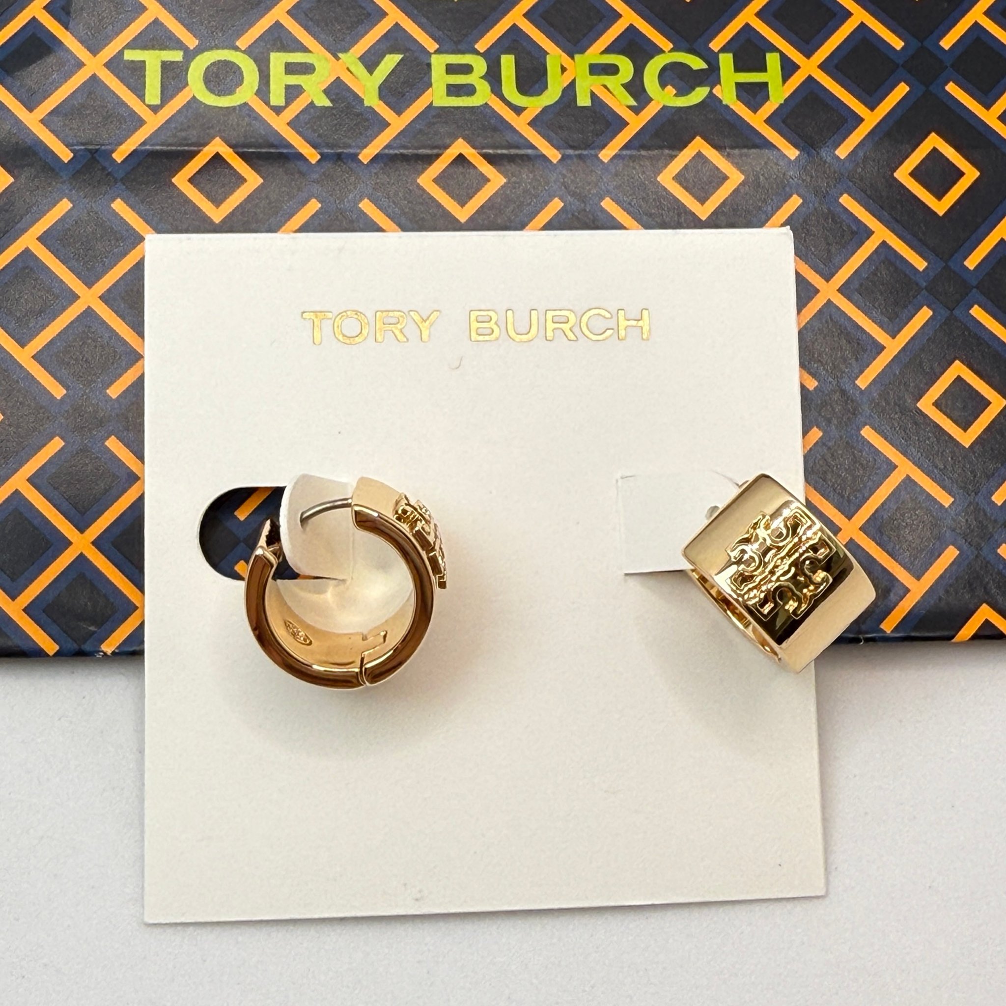 Tory Burch Classic Logo Hinge Bangle 168864 IN Tory Silver