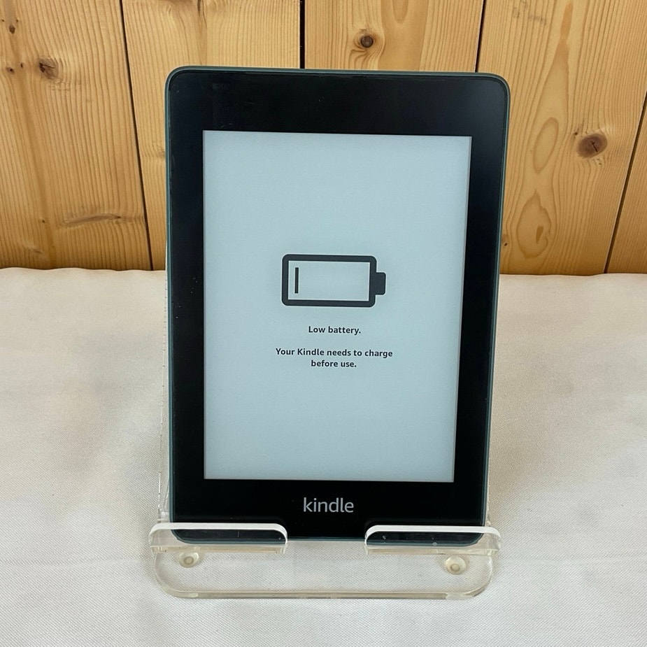 Kindle Paperwhite 10th Generation, 8GB, Green