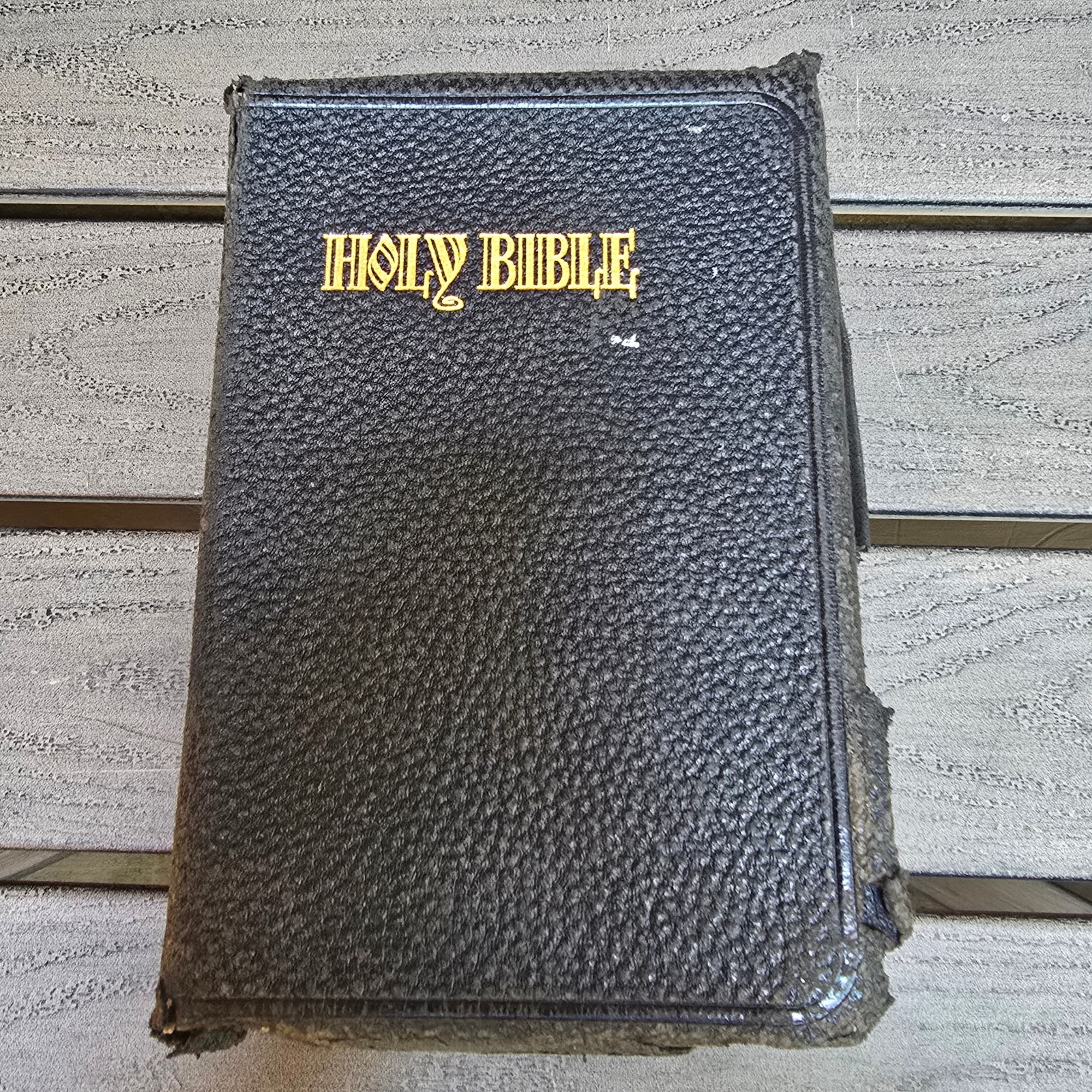 Vintage Genuine Leather Holy Bible KJV Master Guide Red Letter Thumb Index 1945
