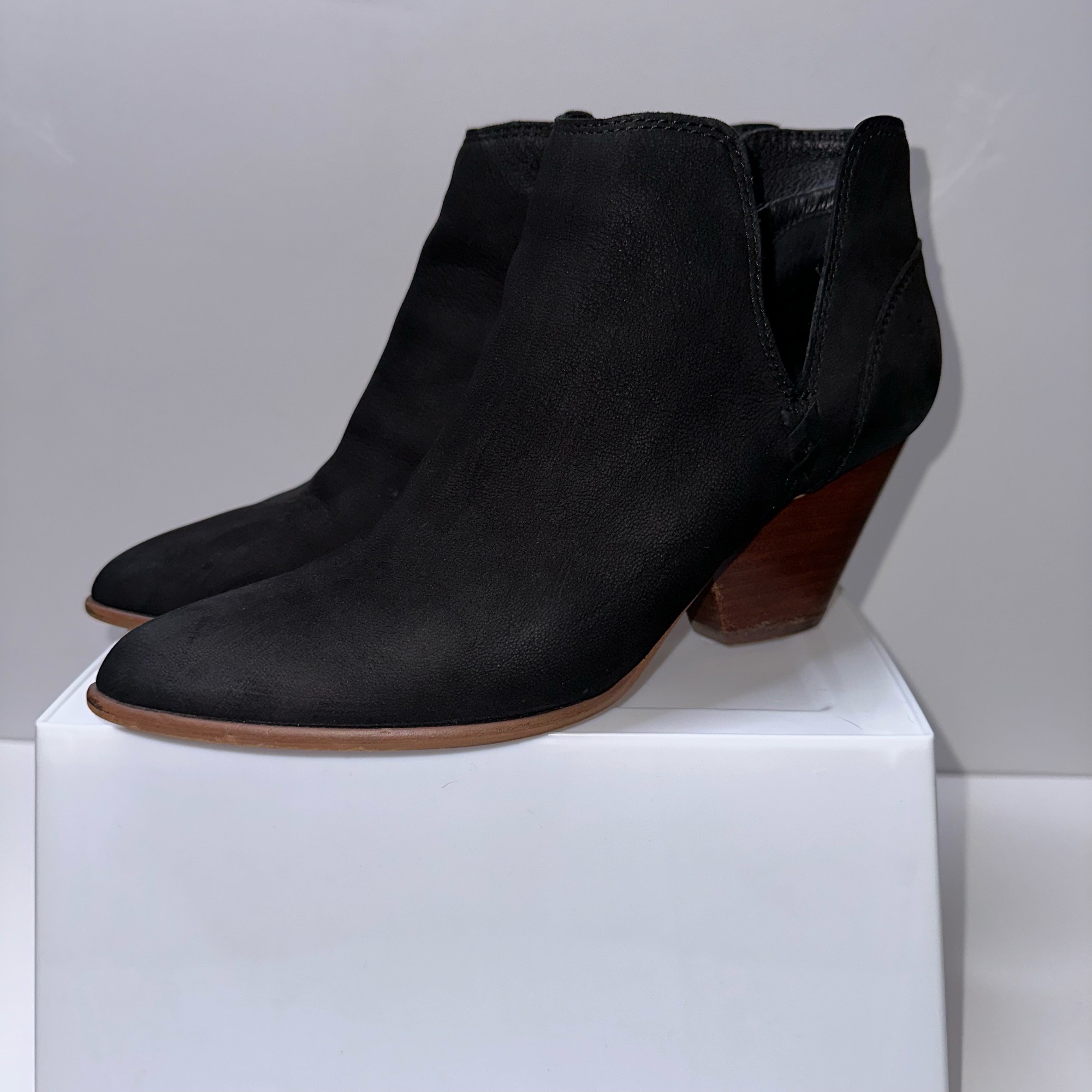 Frye Reina CutOut Women's Black Suede Cowboy Ankle Bootie 9.5M eBay
