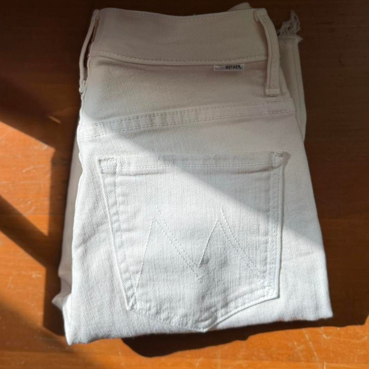 MOTHER The Insider Crop Step Fray jeans in Cream Puff