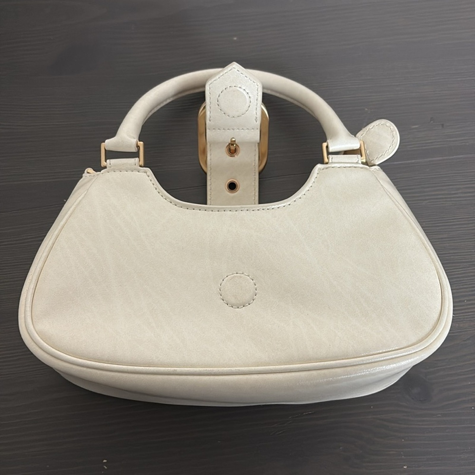 Bolso Charles & Keith Avis Mini Bolso Crema con Asa Superior con Cinturón - Imagen 8 de 15