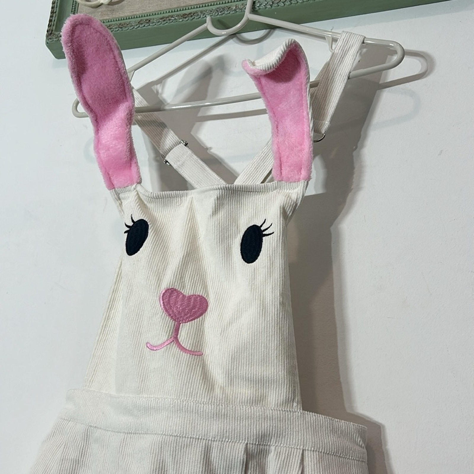 Sugar Thrillz Orejas de Conejo Delantero Vestido Blanco Pana Mini Vestido Mediano Nuevo - Imagen 3 de 6