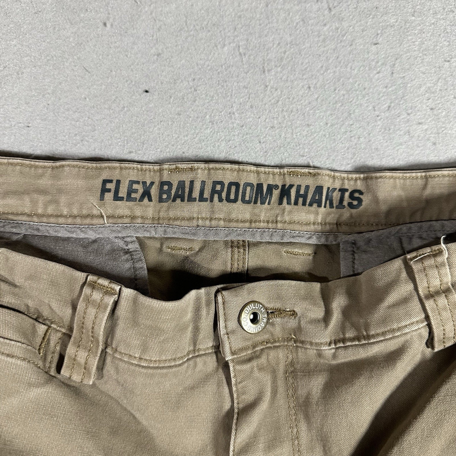 Duluth Trading Co. Flex Ballroom Khakis Men's 36x32 Beige Cargo Pockets Straight - Picture 8 of 14