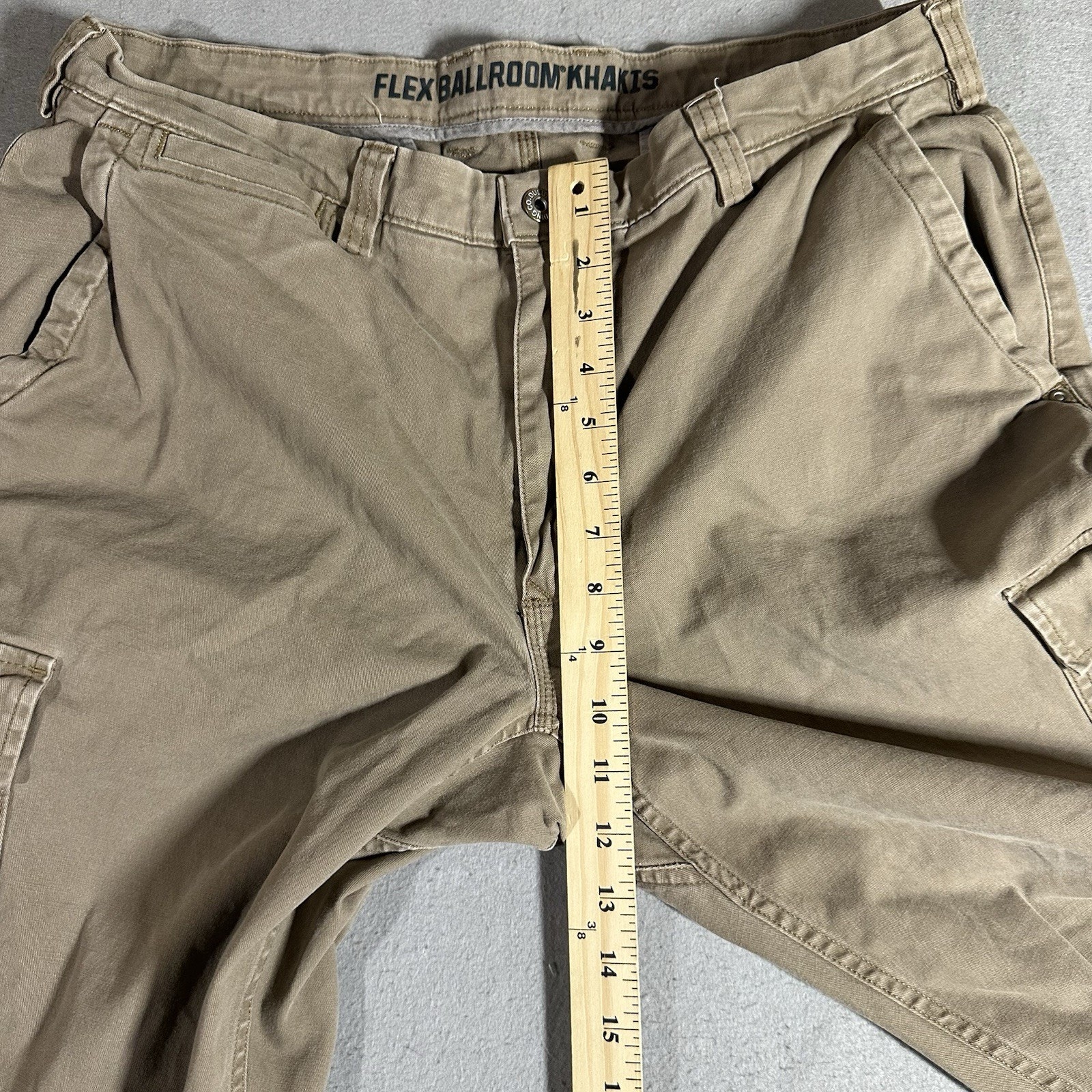Duluth Trading Co. Flex Ballroom Khakis Men's 36x32 Beige Cargo Pockets Straight - Picture 4 of 14