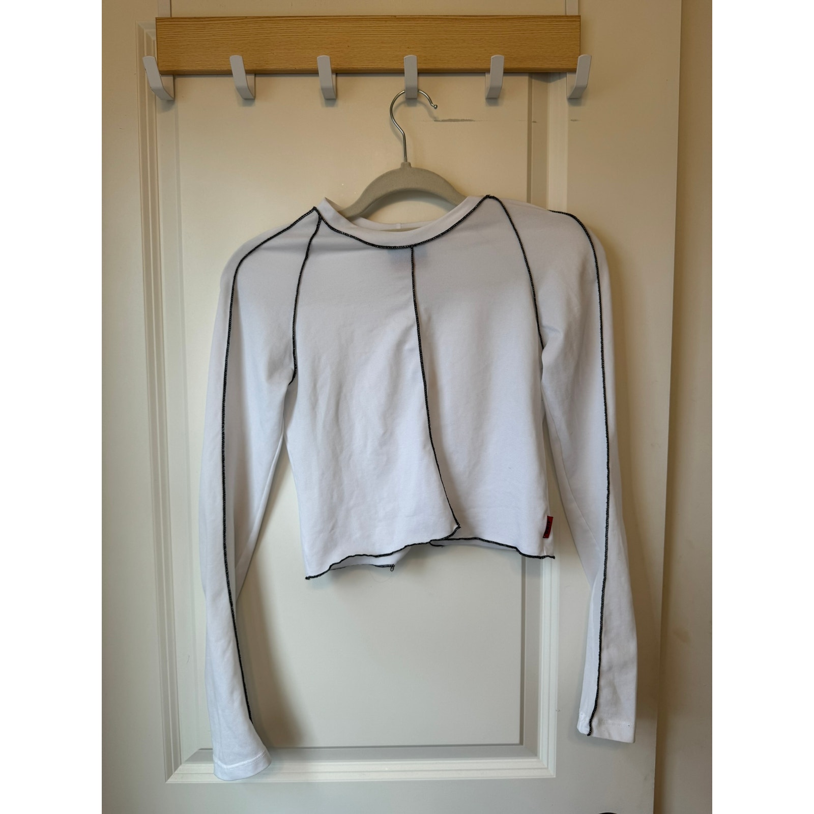 UNIF Women's White with Black Trim Longsleeve Mesh Crop Top Size S - Imagen 3 de 8